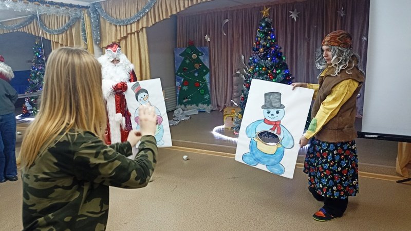 В Краснокамске «Полицейский Дед Мороз» побывал в гостях у местных ребят